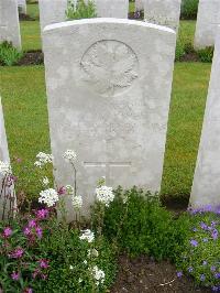 Etaples Military Cemetery - Jardine, George